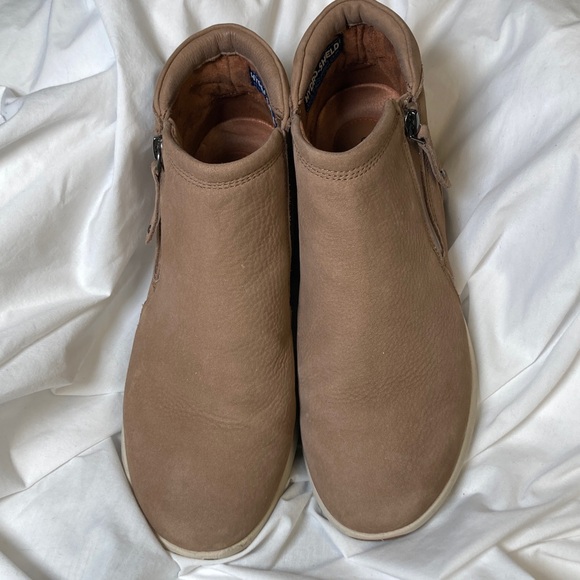 Cobb Hill by New Balance Shoes - Cobb Hill Skylar Zip Boot Hydroshield Waterproof Sz 9.5